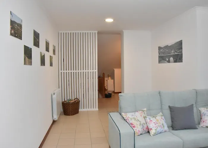 Casa Mouramortina * Vila Nova de Poiares